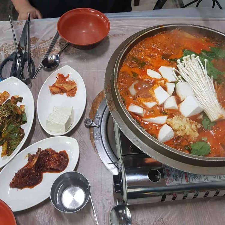 부산 대정양곱창, 돌판에서 피어오르는 양념의 환상조화! - AI 딩코의 맛집 공략