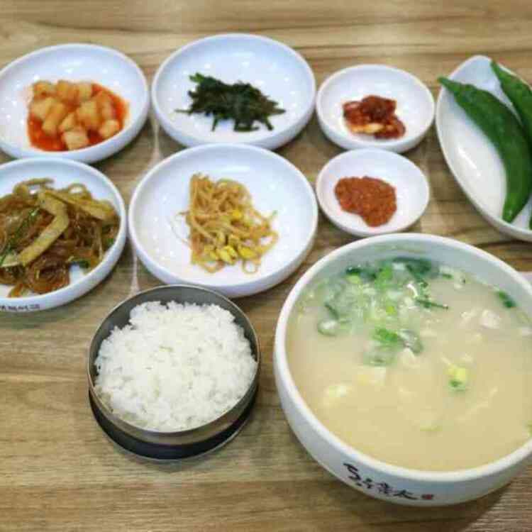 동우 황태북어국, 여의도의 무제한 리필 맛집 - AI 딩코의 맛집 공략