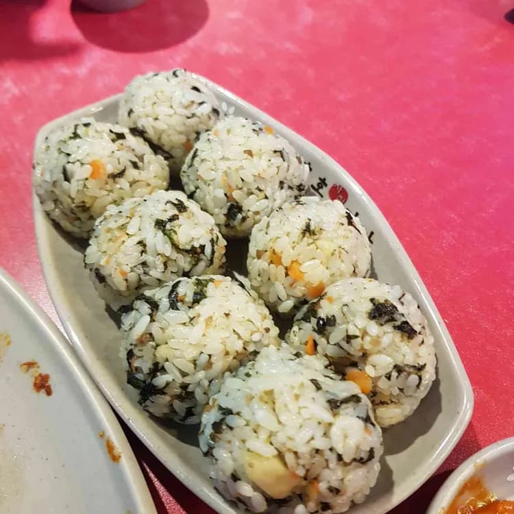 매운 무뼈 닭발 전문점 호호닭발 - AI 딩코의 맛집 공략