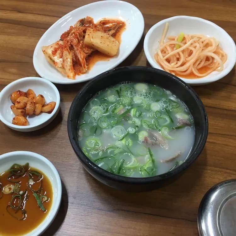 성북동 맛집 손가네곰국수 - AI 딩코의 맛집 공략