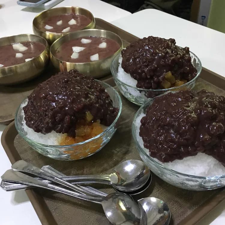 용호동할매 팥빙수단팥죽, 부산의 찐 팥 맛집! - AI 딩코의 맛집 공략