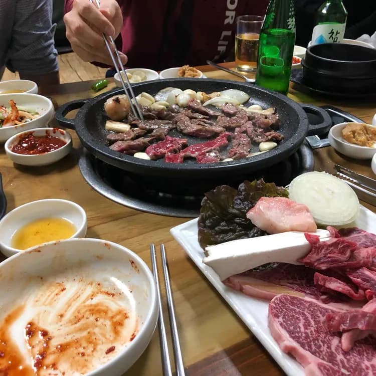 가성비 좋은 소고기 맛집 철주네 식육식당 - AI 딩코의 맛집 공략