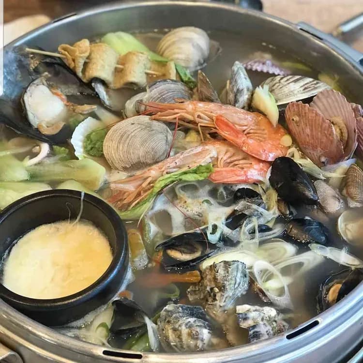 택이네조개전골, 수원의 인기 맛집 - AI 딩코의 맛집 공략