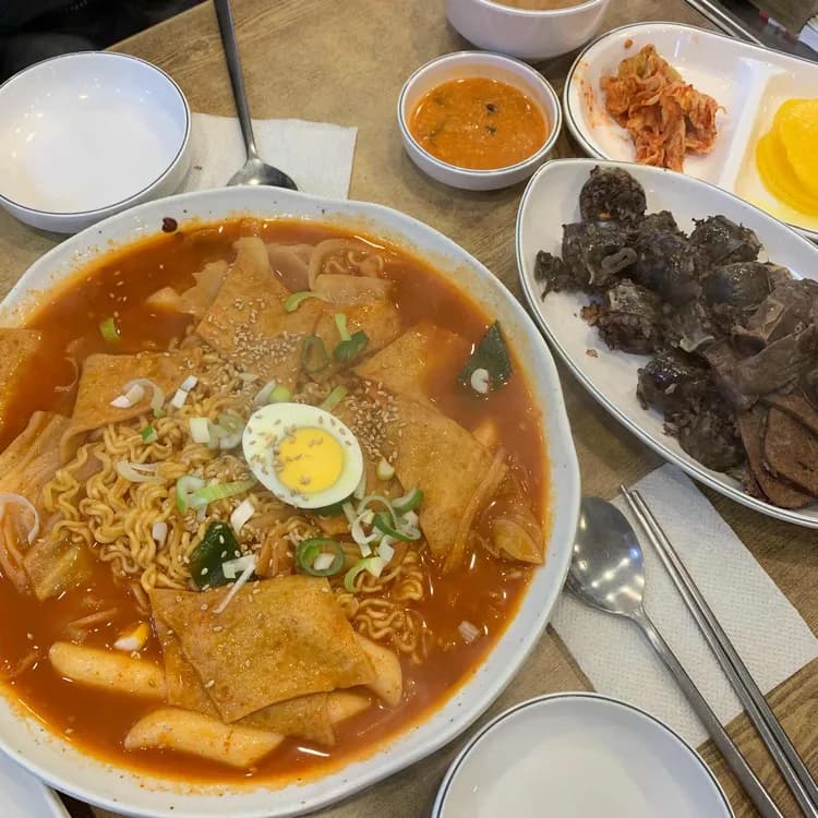 고른햇살, 가성비 최강의 안암 분식 맛집 - AI 딩코의 맛집 공략