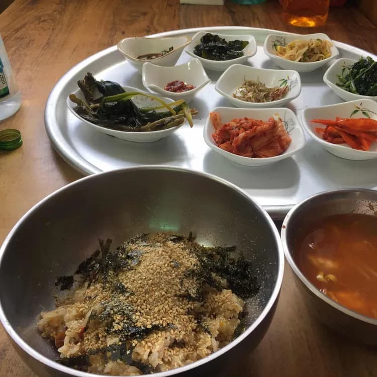 내장탕 국밥으로 유명한 정애분식 - AI 딩코의 맛집 공략