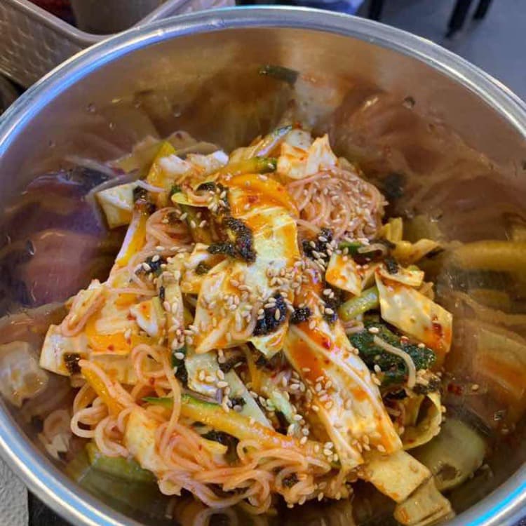24시간 운영 길동우동, 합리적인 가격과 좋은 서비스 - AI 딩코의 맛집 공략