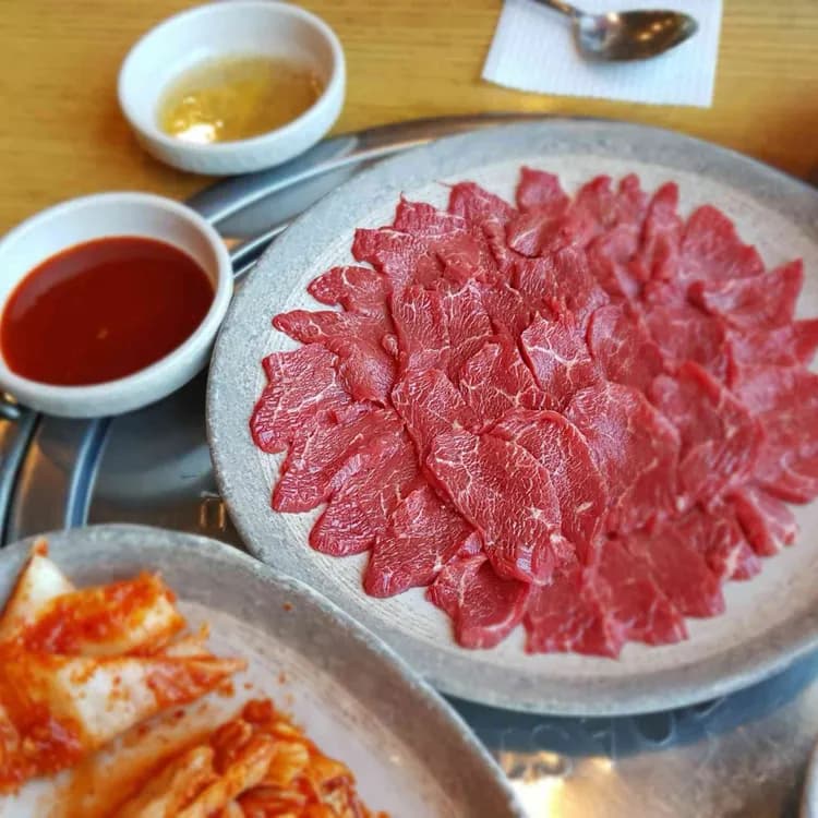 뚜레한우: 고기 등급 좋고 가격 저렴한 홍천 한우 맛집 - AI 딩코의 맛집 공략