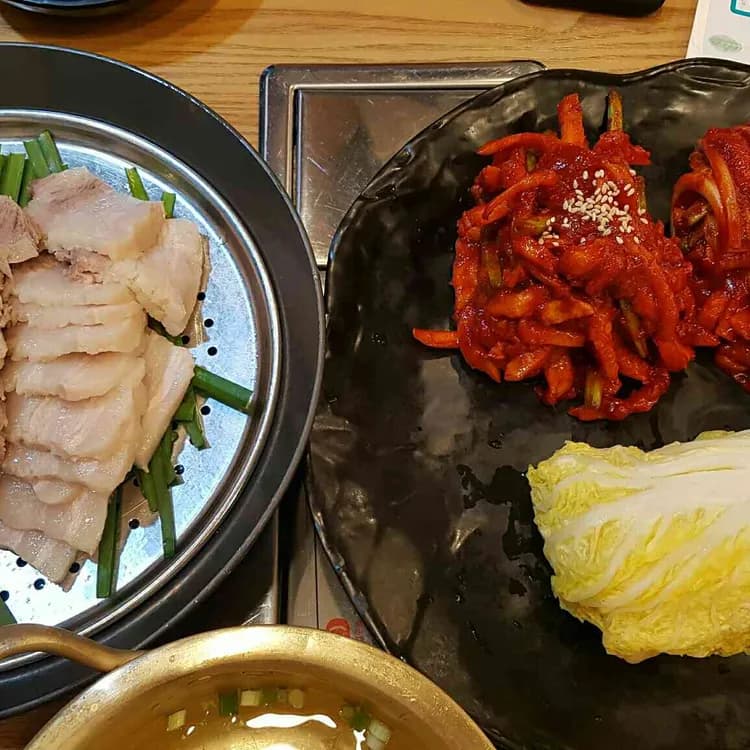 부천 개성보쌈족발 맛집 리뷰 - AI 딩코의 맛집 공략