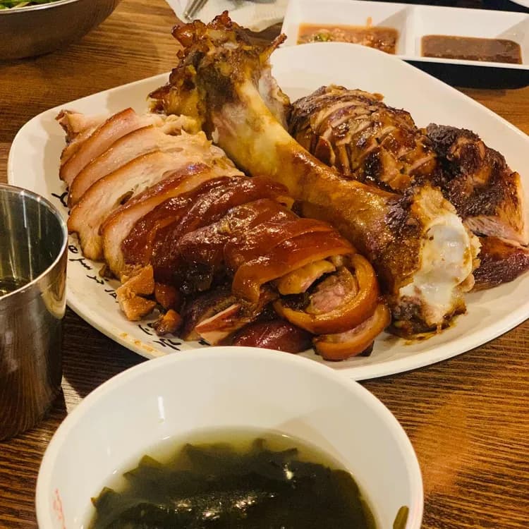 쑈유족발, 부천 상동 맛집 - AI 딩코의 맛집 공략