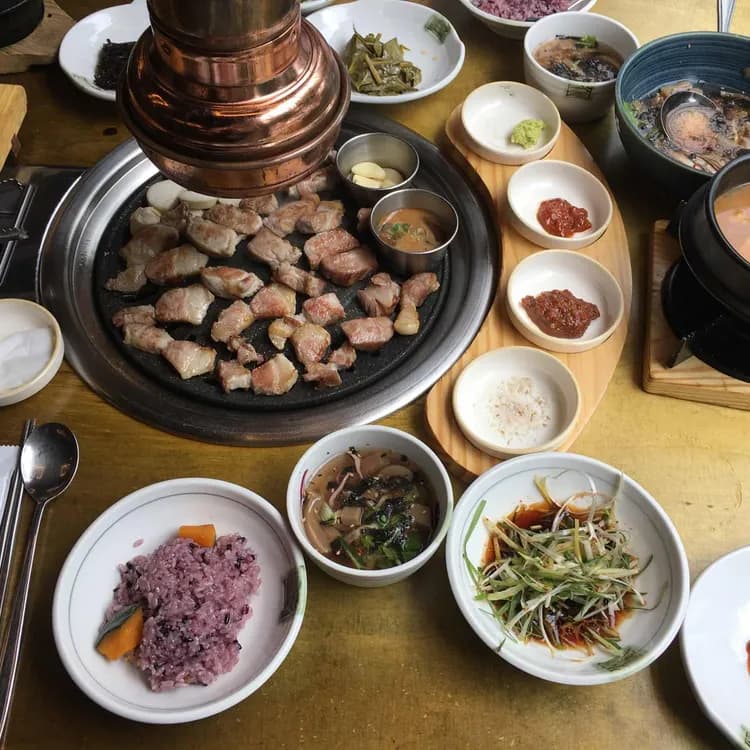 과학적 숙성법으로 만든 최원석의 돼지한판 & 서해쭈꾸미 - AI 딩코의 맛집 공략