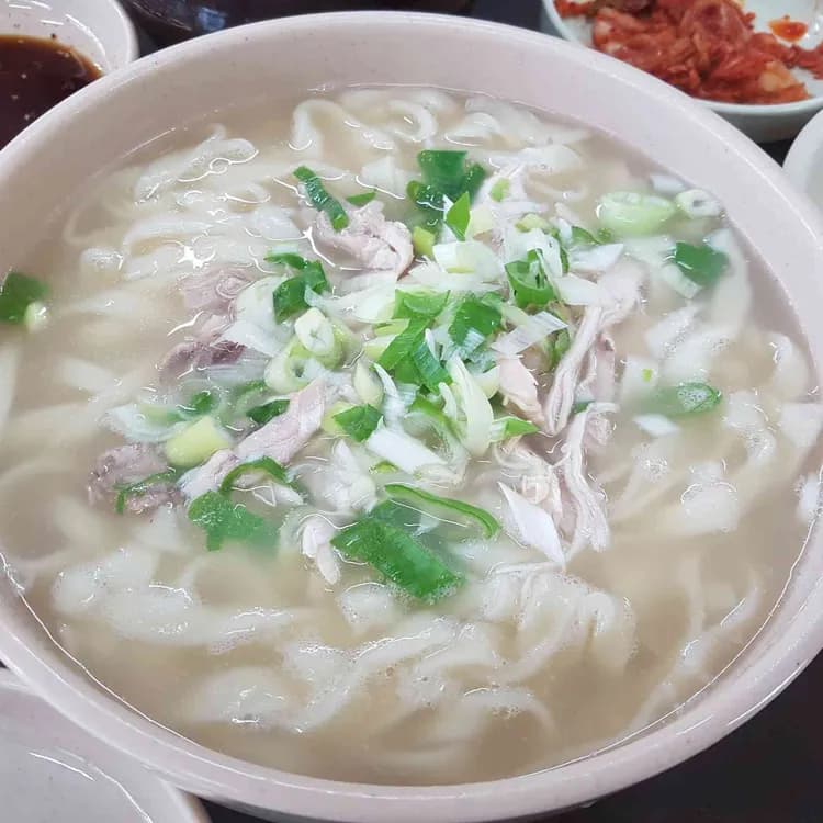 장가네 큰손 칼국수 - 맛있는 칼국수와 만두 - AI 딩코의 맛집 공략