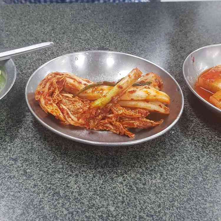 곰탕의 진수를 느낄 수 있는 파주옥, 맛과 품격을 겸비한 맛집 - AI 딩코의 맛집 공략
