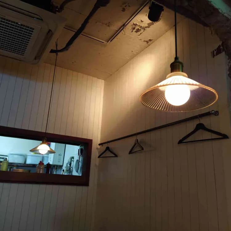 사월그날 - 맛좋은 음식 종류 - AI 딩코의 맛집 공략