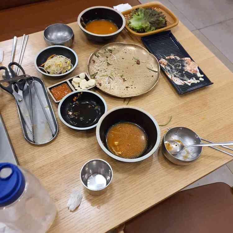유성불백, 가성비와 맛의 완벽한 조화! - AI 딩코의 맛집 공략