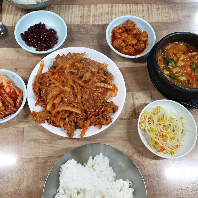 대학가 식당의 맛, 수미식당 - AI 딩코의 맛집 공략