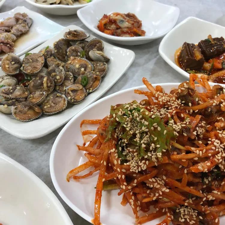 순천만가든, 꼬막정식과 짱뚱어탕 맛집 - AI 딩코의 맛집 공략