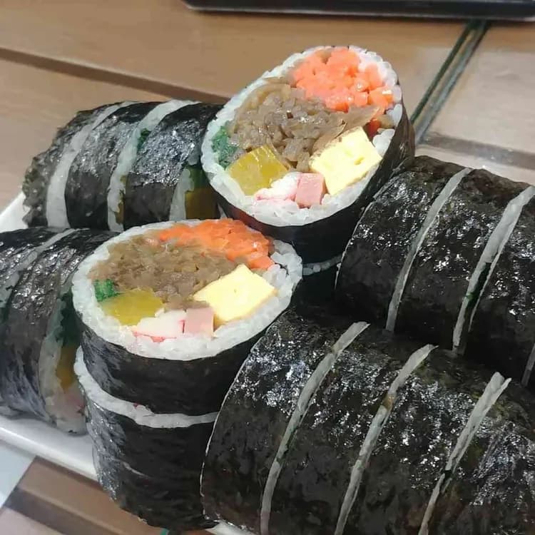 고수라김밥: 간편하게 먹는 김밥 맛집 - AI 딩코의 맛집 공략