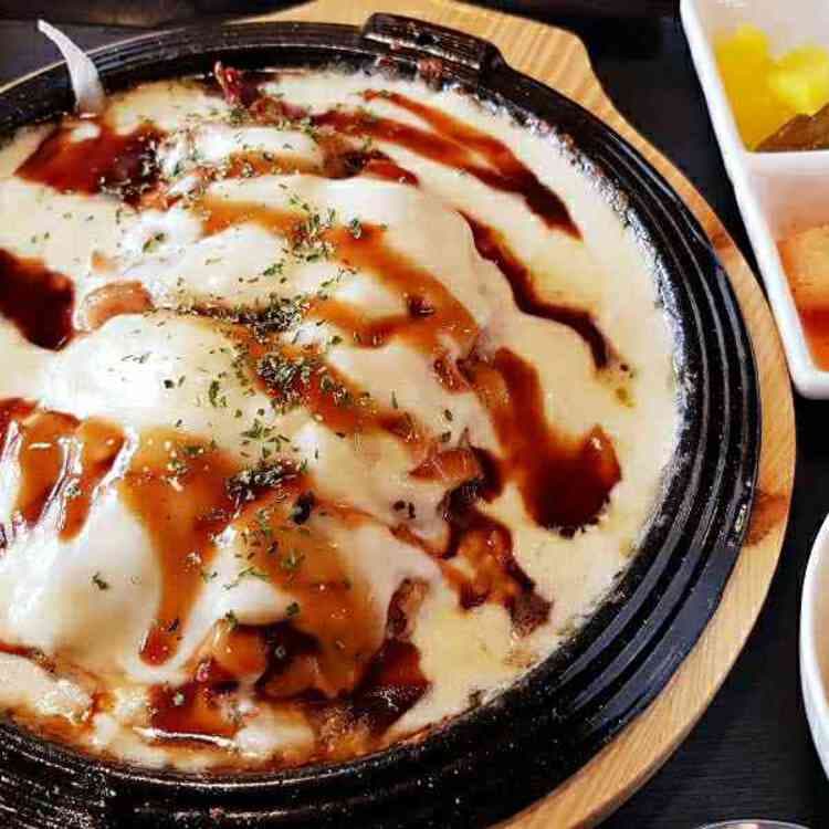 바삭한 튀김옷의 매력, 이오카츠 돈까스 - AI 딩코의 맛집 공략
