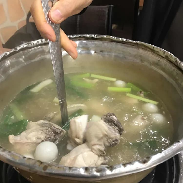 닭한마리 칼국수 맛집, 손맛칼국수 - AI 딩코의 맛집 공략