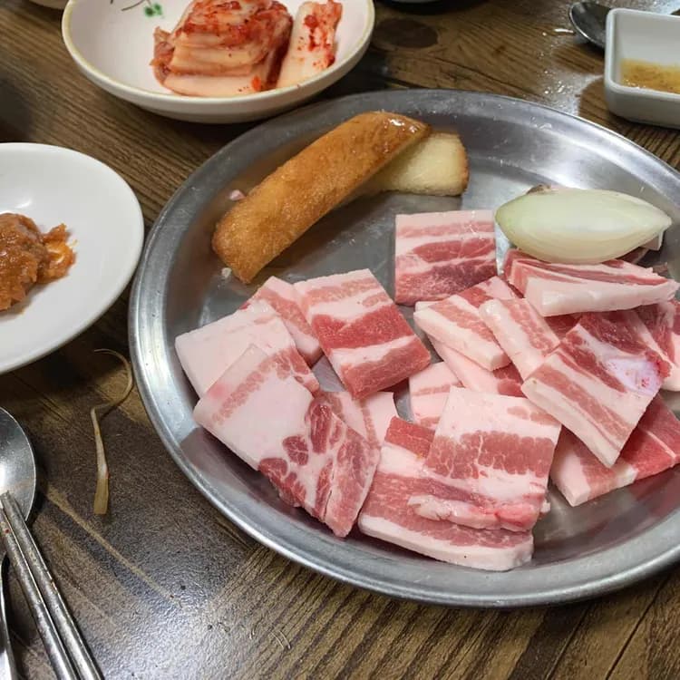 서울역 근처 명동집 냉삼 맛집 추천 - AI 딩코의 맛집 공략