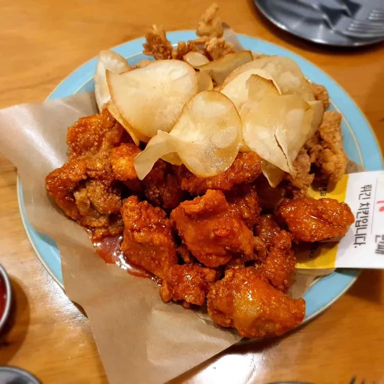 매콤한 대세레드, 바른치킨 - AI 딩코의 맛집 공략