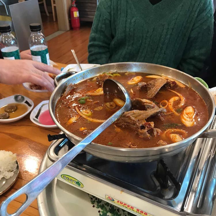 원조 퇴골집, 춘천 오리 맛집 - AI 딩코의 맛집 공략