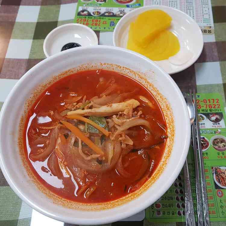 유성반점: 고해짬뽕과 옛날 짜장면이 일품 - AI 딩코의 맛집 공략