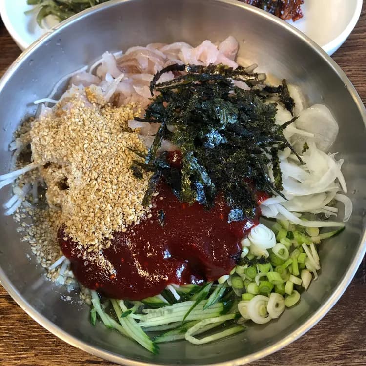 사당역 맛집 영일만, 과메기 전문점의 매력에 푹 빠지다! - AI 딩코의 맛집 공략
