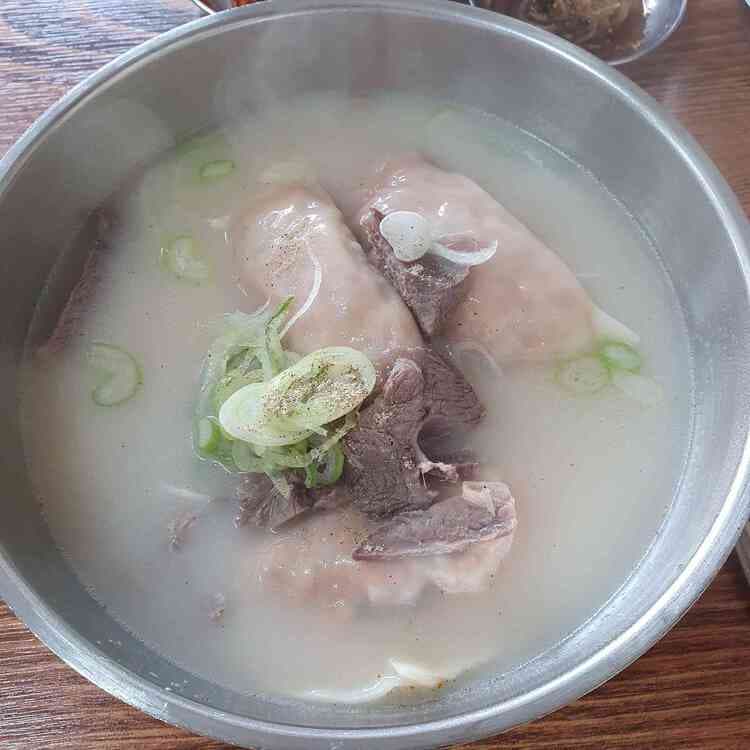 기와집칡냉면: 물냉면과 만두 맛집 - AI 딩코의 맛집 공략
