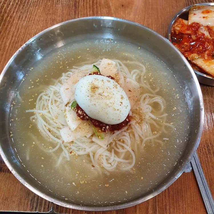 홍두깨손칼국수 - 가성비 좋은 맛집 - AI 딩코의 맛집 공략