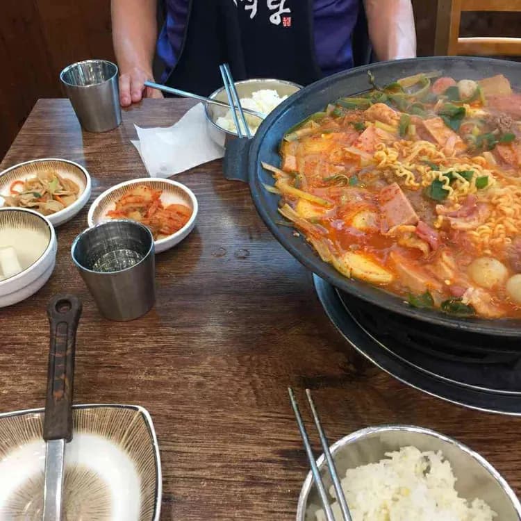 오뎅식당 별관, 의정부 부대찌개의 전설 - AI 딩코의 맛집 공략
