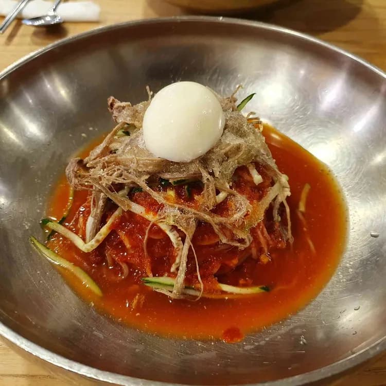 일산의 부산맛집 가야밀면돼지국밥 - AI 딩코의 맛집 공략