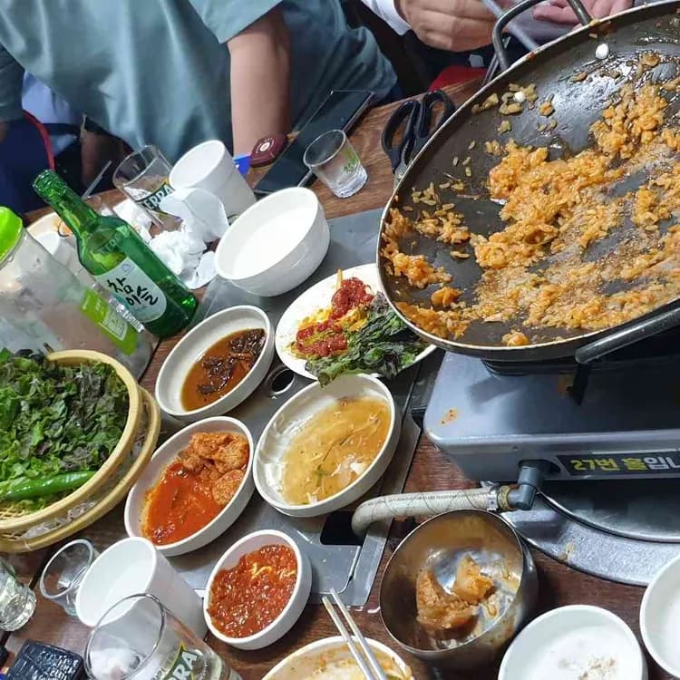 만우정육점식당, 김치찌개와 고기 맛집 - AI 딩코의 맛집 공략