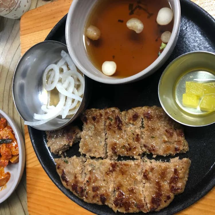 매운 갈비찜으로 유명한 터줏골명가 - AI 딩코의 맛집 공략