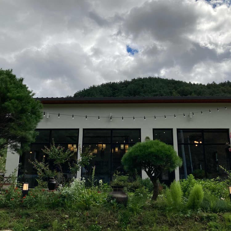 봉화 문화정거장 감성카페 추천 - AI 딩코의 맛집 공략