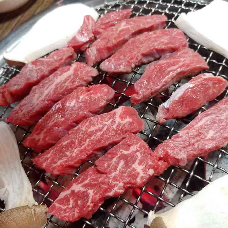 가성비 좋은 소고기 맛집 신흥정육식당 - AI 딩코의 맛집 공략