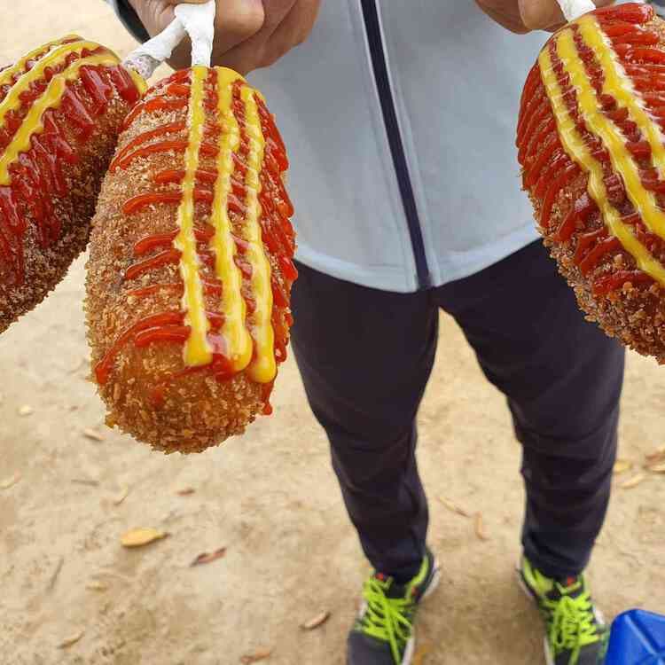 연잎 반죽의 특별함, 두물머리연핫도그 - AI 딩코의 맛집 공략