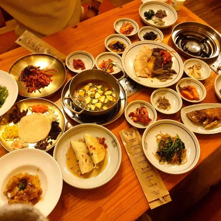시골 정취 물씬 풍기는 시골밥상풍원장 - AI 딩코의 맛집 공략
