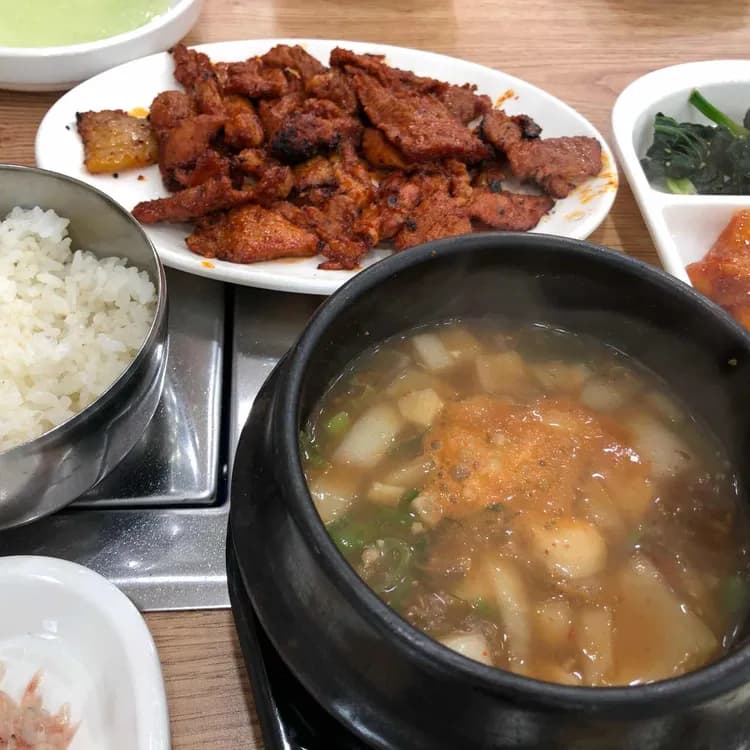 김천 백산가든, 흑돼지 전문 정육식당 - AI 딩코의 맛집 공략