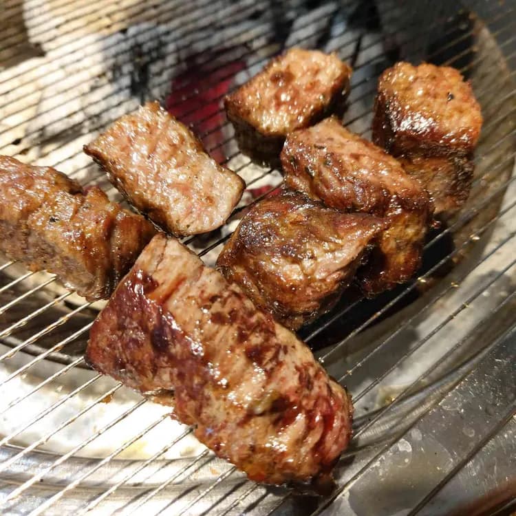 숙성 한우의 향연, 별내 소물리에정육식당 - AI 딩코의 맛집 공략
