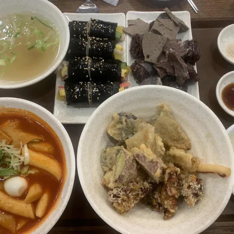 현선이네 프리미엄 - AI 딩코의 맛집 공략