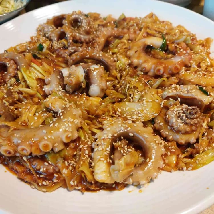 천호낙지 - 맛있는 낙지 볶음과 무한 셀프 국수 - AI 딩코의 맛집 공략