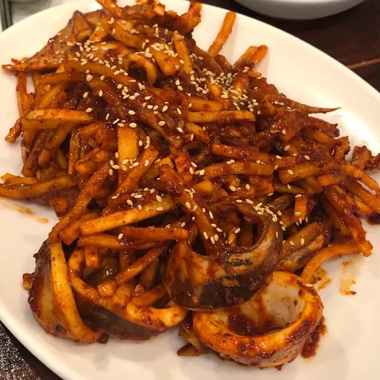 안양 매운 오징어보쌈 맛집 - AI 딩코의 맛집 공략