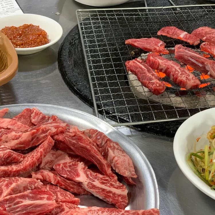태백의 자랑, 원조태성실비식당의 한우 연탄구이 - AI 딩코의 맛집 공략