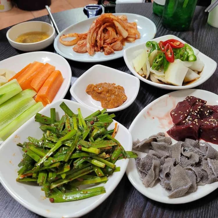 먹거리 돌 소곱창, 금호동의 곱창 맛집 - AI 딩코의 맛집 공략
