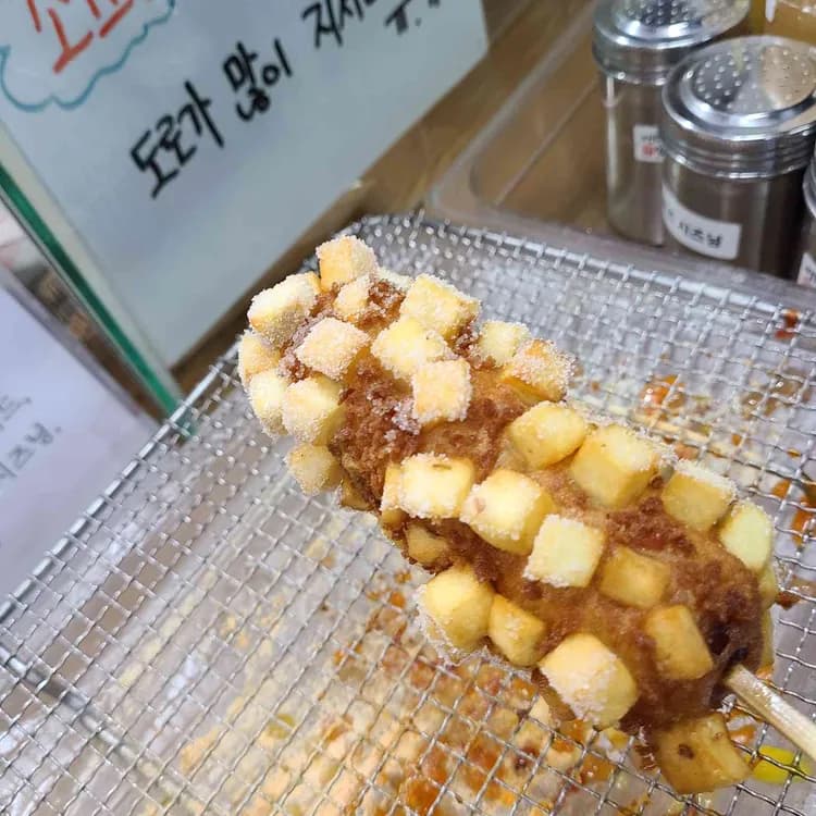명랑핫도그, 핫도그 체인점의 맛 - AI 딩코의 맛집 공략