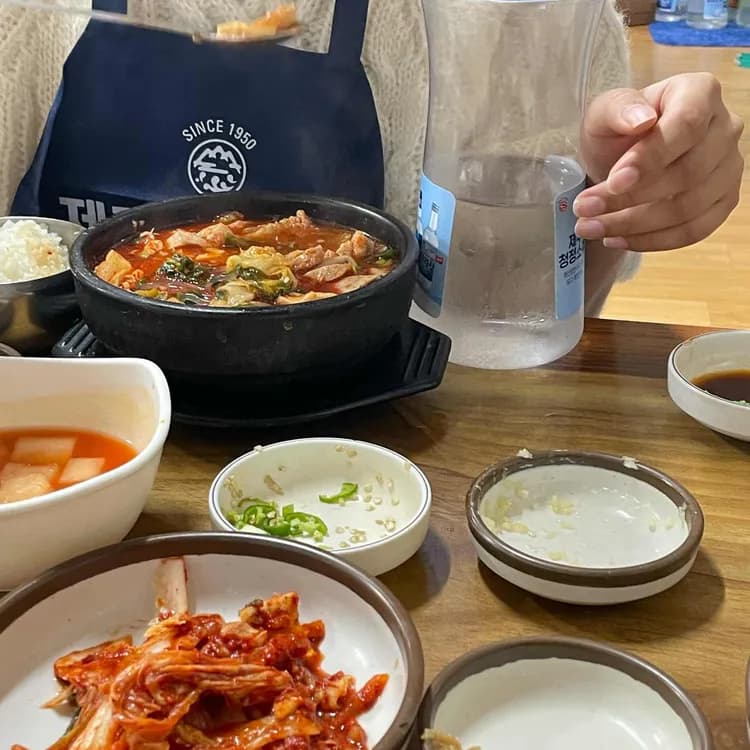 제주도민 사이에서 소문난 맛집, 산지해장국 - AI 딩코의 맛집 공략