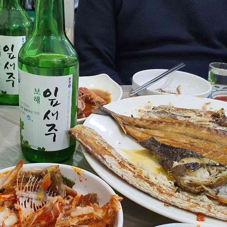 여수 현지인 맛집 풍년마차, 복잡한 메뉴의 매력 - AI 딩코의 맛집 공략