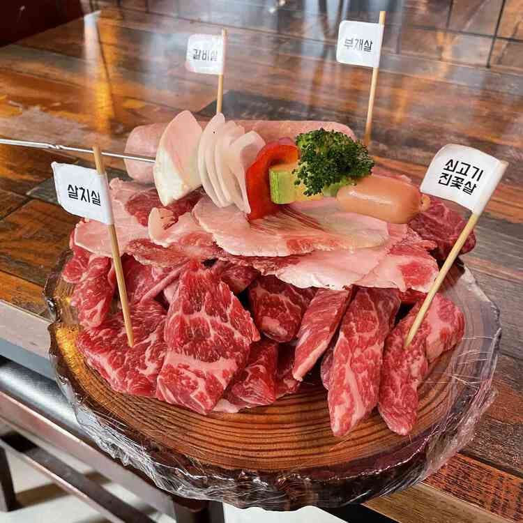 연남화로: 데이트 코스 추천 고깃집 - AI 딩코의 맛집 공략