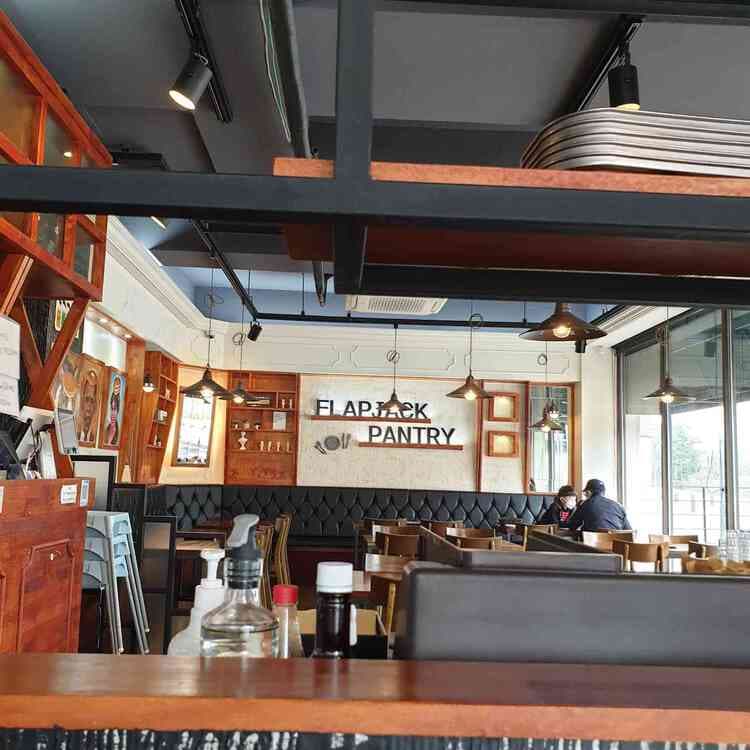 푸짐한 브런치의 왕자, 플랩잭팬트리 - AI 딩코의 맛집 공략